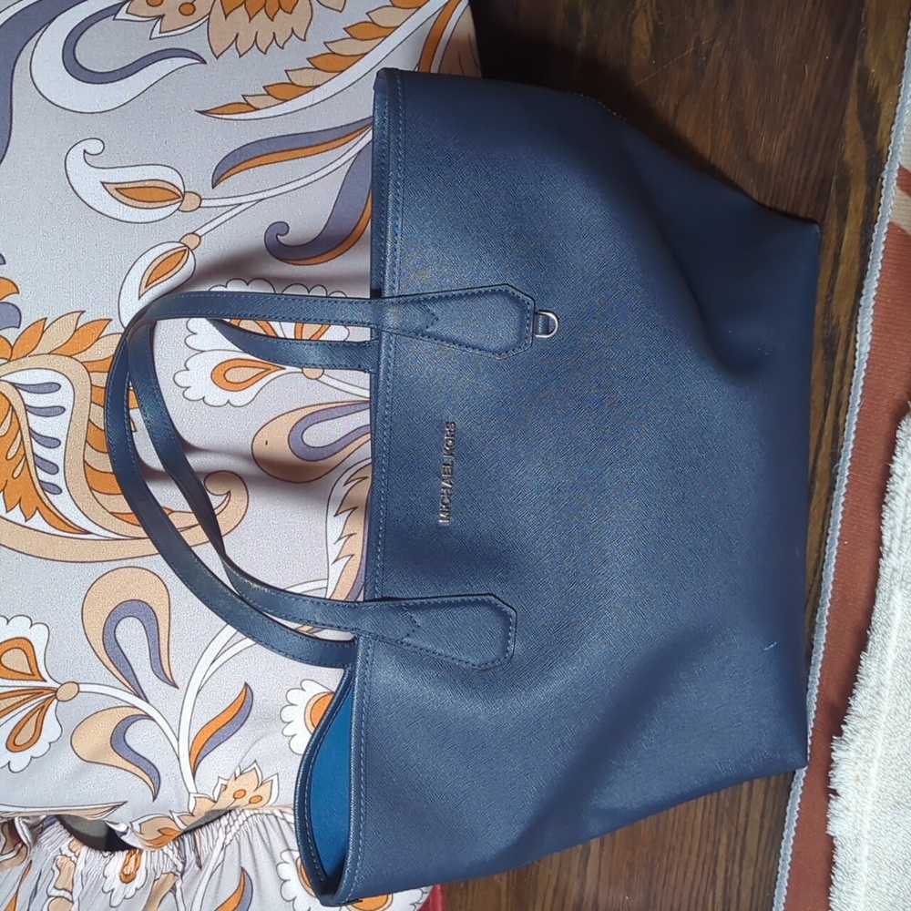 Michael Kors Classic Black Tote